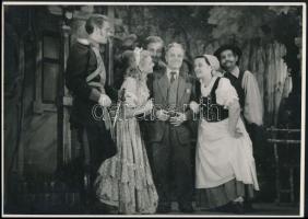 cca 1970 4 db filmfotó, rajta aláírásokkal 24x16 cm