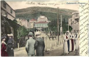 1905 Dubrovnik, Ragusa; Pile / street view, ladies in traditional costumes montage. Lederer & Popper