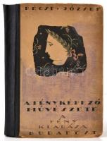 Pécsi József: A fényképező művészete. A kötéstábla litografált címlapját Dagobert Peche (1887-1923) a Wiener Werkstatte művésze, a belső címlapot Kónya Sándor (1891-1976) a könyv belső díszeit Stix Pál (?-?) készítette. Bp., [1917], A Fény,(Wodianer F. és Fiai-ny.), 121+3 p.+12 t. Első kiadás. Szövegközti rajzokkal, és egészoldalas fekete-fehér fotókkal illusztrált. Későbbi az eredeti illusztrált borító felhasználásával-készült félvászon-kötésben, kopott borítóval.