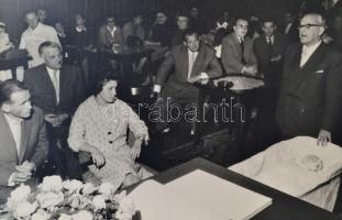 Vegyes fotó tétel, 8 db, közte egy sérülttel, 8x13 cm és 10x16 cm közötti méretben