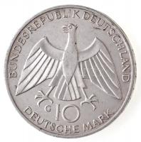 NSZK 1972G 10M Ag "Olimpia-München / Csomó" T:2 karc
FRG 1972G 10 Mark Ag "Olymics M...
