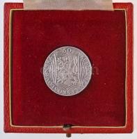 Csehszlovákia 1949. 50K Ag "Sztálin" dísztokban T:1- kis patina 
Czechoslovakia 1949. 50 ...
