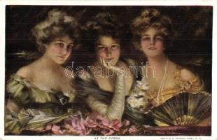 49 db RÉGI hölgy motívumlap / 49 pre-1945 lady motive postcards