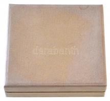 Borsos Miklós (1906-1990) 1979. "Móricz Zsigmond emlékére - Hódolat az ember és műve előtt - 18...