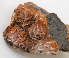 22 db különféle ásvány, 4×7 cm-17×9 cm