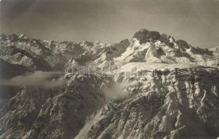 Magyar katona 42 db fotólapja az I. világháborús olasz frontról: havas tájak, hegyek, hegycsúcsok / ...