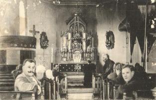 Torockószentgyörgy, Coltesti; Zárdatemplom belső az új oltárral / church interior with new altar (szakadás / tear)