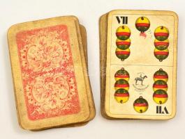 Piatnik magyar kártya, adóbélyeggel, rossz állapotban, két pótolt lappal