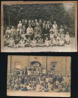 cca 1900-1920 2 db iskolai és üzemi csoportkép, 11x16 és 9x14 cm