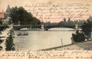 1905 Budapest XIV. Városliget, híd és tó, csónakázók. Taussig Arthur 5326. (EK)