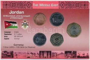 Jordánia 2000-2009. 1q-1/2D (5xklf) fémpénz szettben, holland nyelvű leírással T:1  Jordan 2000-2009. 1 Quirsh - 1/2 Dinar (5xdiff) coin set with information in Dutch C:UNC