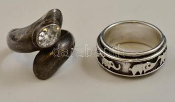 Ezüst(Ag) gyűrű, 2 db, egyik kővel díszített, jelzett, méret: 58, bruttó: 16,4 g