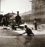 cca 1975 Kecskeméti városképek, épületfotók, a város fejlődése, stb., helytörténeti szempontból külö...