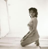 cca 1978 Felnőtt játékok, szolidan erotikus felvételek, 7 db vintage negatív (6x6 cm) + 11 vintage f...