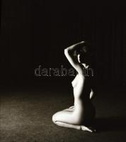 cca 1985 A szabadidő remek eltöltése, szolidan erotikus felvételek, 6 db vintage negatív (6x6 cm) + ...