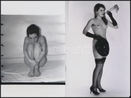 cca 1978 Kalandozó ifjúság, szolidan erotikus felvételek, 6 db vintage negatív (6x6 cm) + 10 vintage...