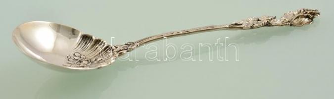 Ezüst (Ag) habos kanál, rózsa motívumos díszítéssel, jelzett, h: 16,5 cm, nettó: 32 g