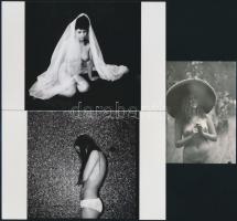 cca 1977 Bent is, kint is, szolidan erotikus felvételek, 16 db vintage negatív (24x36 mm) + 11 db vi...