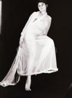 cca 1974 Zamatos látvány, szolidan erotikus felvételek, 12 db vintage negatív (24x36 mm) + 10 db vin...