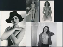 cca 1974 Zamatos látvány, szolidan erotikus felvételek, 12 db vintage negatív (24x36 mm) + 10 db vin...