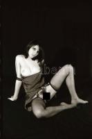 cca 1976 Ex-pozíciók, szolidan erotikus felvételek, 9 db vintage negatív + 9 db vintage fotó és/vagy...