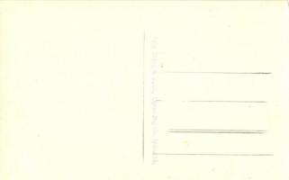 Liptószentmiklós, Liptovsky Mikulás; Cesta legionárov / utcakép, juhpásztorok nyájat terelnek az úto...