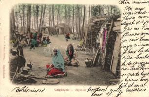 1902 Cigányok. Kézzel festve / Zigeuner. Handcolorit / Gypsy camp. hand-coloured (EK)