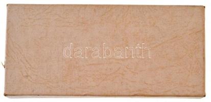 Szovjetunió 8db-os vegyes jelvény és kitűző tétel, kis dobozban T:2
Soviet Union 8pcs of various ba...