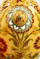 Zsolnay historizáló áttört jardiniere, kézzel festett porcelánfajansz, apró kopással, jelzett (TJM) ...