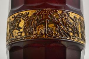 Moser formába öntött ametisztszínű váza, palástján savmaratott és políraranyozott mitológiai jelenet...