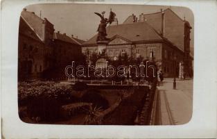 Budapest I. Honvéd szobor Photo
