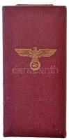 Német Harmadik Birodalom 1938. "Szudéta emlékmedál" Br medál mellszalaggal, dísztokban (32...