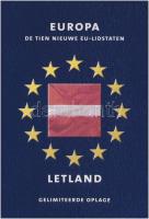 Lettország 2001-2005. 1s - 2L (8xklf) forgalmi sor, "Europa - A tíz új tagállam" sorozat + 2004. "Europa / Lett Köztársaság - Riga" jelzett Ag emlékérem T:1 Latvia 2001-2005. 1 Santims - 2 Lati (8xdiff) coin set from the "Europa - De tien nieuwe EU-Lidstaten" + 2004. "Europa / Latvijas Republikas - Riga" hallmarked Ag commemorative medallion C:UNC