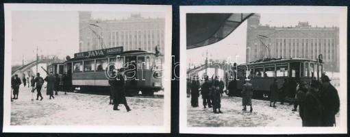 1942 Budapest, Villamosok a Széll Kálmán téren, 2 db fotó, 4,5×6 cm