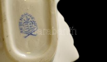 Herendi Viktória mintás leveles tálka, kézzel festett, jelzett, kopásnyomokkal, 15 x 8,5 cm