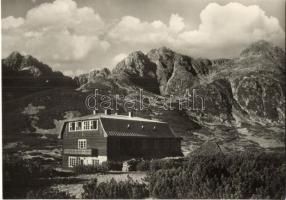 20 db főleg modern városképes lap a Magas Tátrából / 20 mainly modern town-view postcards from the H...