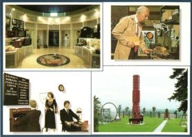 12 db modern telefon és posta motívumlap / 12 modern telephone and post office motive cards