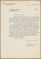 1964 Kádár János (1912-1989) személyes hangú, saját kézzel aláírt levele Vas Zoltán (1903-1983) író, 56-os államminiszter részére, melyben sajnálatát fejezi ki, hogy Vas nem fogadja el 956-os ügyed rendezésének törvényes és nagyon is méltányos voltát valamint szarkasztikus megjegyzésekkel kísérve kéri, hogy közölje a személyes, anyagi érdekeltség rendszerének javítására vonatkozó javaslatait Vas Zoltán 1956 után politikai tisztséget már nem viselt, írásból élt és lassan szembe került a rendszerrel. Nem a tejes csenget című, tervezett visszaemlékezése kapcsán izgatás miatt eljárás indult ellene és könyvét a hatóságok nem engedték megjelenni.