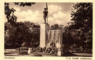 Komárom, Komárnó; 12-es hősök emlékműve koszorúkkal / wreathed military heroes monument (EK)