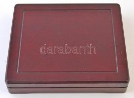 Fa éremtartó doboz 12 férőhellyel, kivehető tálcával, szép állapotban, kis kopásokkal