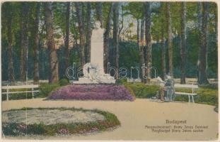 38 db régi képeslap, főleg magyar városképek több Budapesttel, levélberakóban