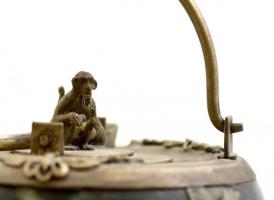 XIX. sz vége: Jelzett kínai ópiumpipa- Jáde, fém, gazdagon díszített, sárkány és majom figurával és ...