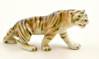 Royal Dux tigris, kézzel festett, jelzett, apró kopásokkal, h: 20 cm