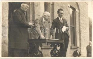 3 db RÉGI fotó képeslap tisztviselőkkel: Sokorópátkai Szabó István, Török Mihály hadicenzor korában / 3 pre-1945 photo postcards with officials