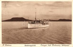 Balatongyörök, Csongor motoros személyhajó a Badacsony látképével (EK)