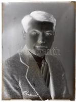 cca 1940 és 1950 között, Glázner Mária (később Sándor Andrásné) csongrádi fényképészeti műtermében é...