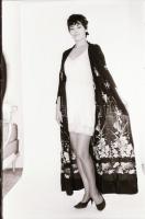 cca 1974 A nők csábítók és izgalmasok, szolidan erotikus felvételek, 26 db vintage negatív, 24x36 mm