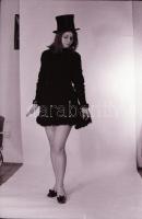 cca 1970 Szépek és huncutok, de biztosan nem szégyenlősök, szolidan erotikus felvételek, 39 db vinta...