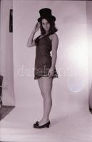 cca 1970 Szépek és huncutok, de biztosan nem szégyenlősök, szolidan erotikus felvételek, 39 db vinta...