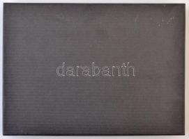 Éremtartó kazetta egy kivehető tálcával, összesen 24 férőhellyel, használt, jó állapotban